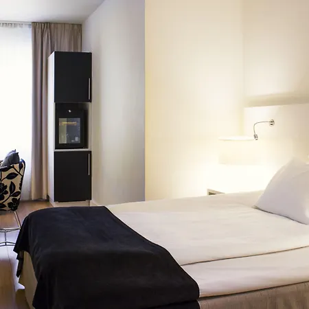 호텔 톤 브리스톨, 4*