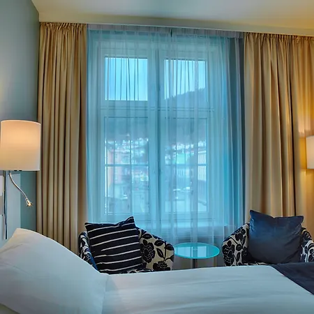 Hotel Thon Bristol, 4*