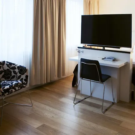 Thon Bristol, Hotell 4*