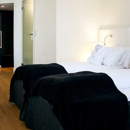 Thon Bristol, Szálloda 4*